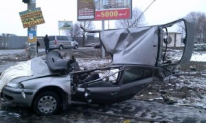 Все, что осталось от «Шкоды» после ДТП. Фото - Пресс-служба милиции Киевской области