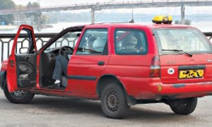 В правительстве хотят навести порядок на рынке перевозок. Фото: Максим ЛЮКОВ.