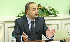 Генпрокуратура вынудила главу Нацкомфинуслуг Бориса Визирова отвечать за проступки своего предшественника. Фото: Владислав Содель / Коммерсантъ