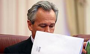 И.о.министра агрополитики и продовольствия Николай Присяжнюк увидел новую возможность для финансирования сельхозпроектов. Фото: Александр Яловой / Коммерсантъ